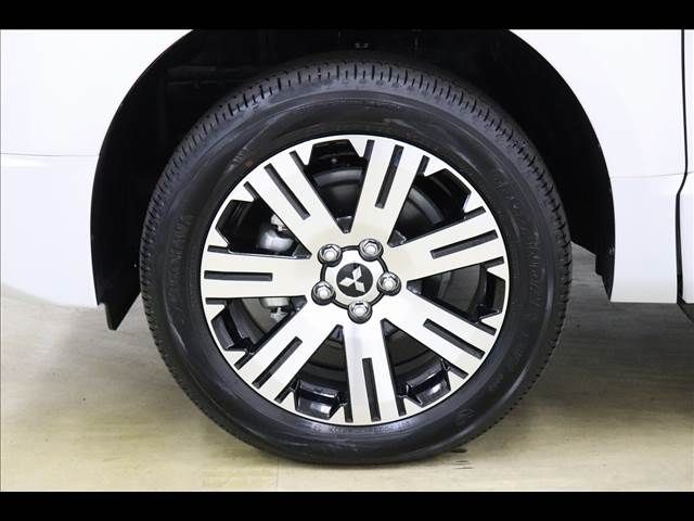 MITSUBISHI DELICA D:5 4WD 2024