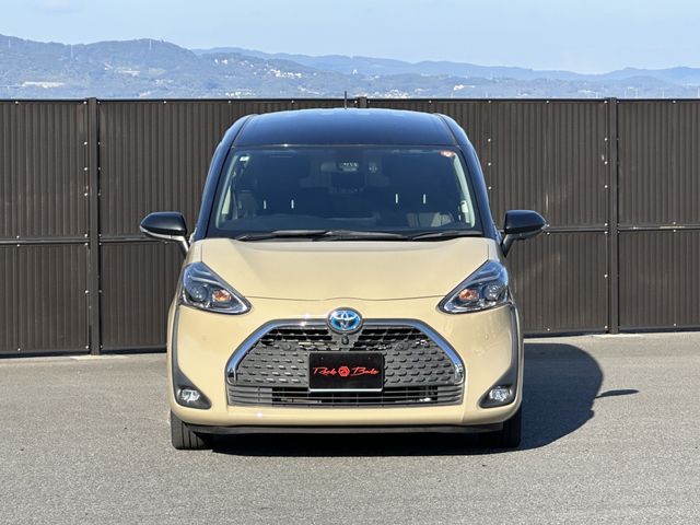 TOYOTA SIENTA HYBRID 2020