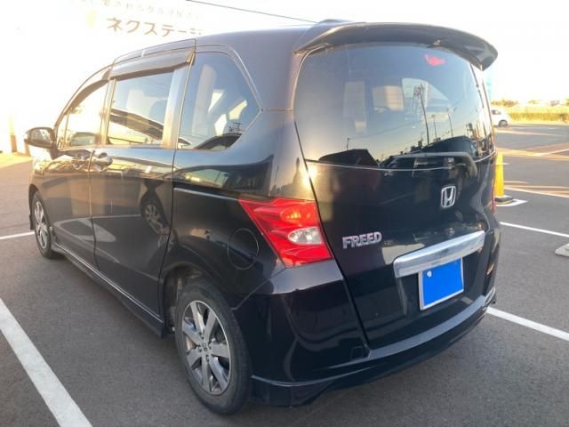 HONDA FREED 2009