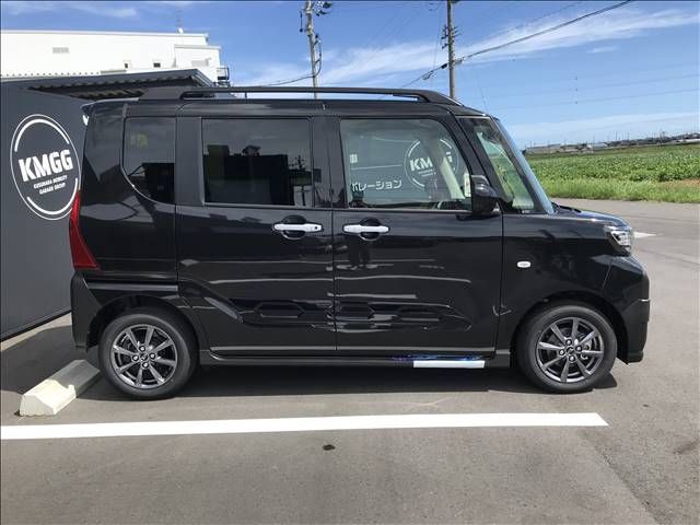 DAIHATSU TANTO FAN CROSS 2025