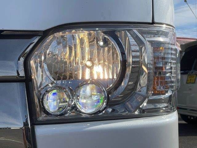 TOYOTA HIACE van 2WD 2018