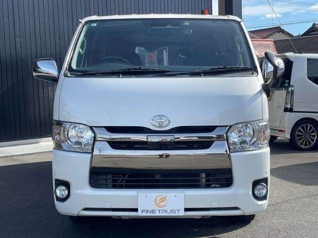 TOYOTA HIACE van 2WD 2018
