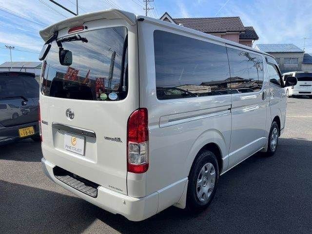 TOYOTA HIACE van 2WD 2018