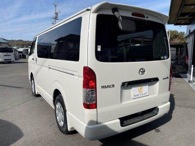 TOYOTA HIACE van 2WD 2018