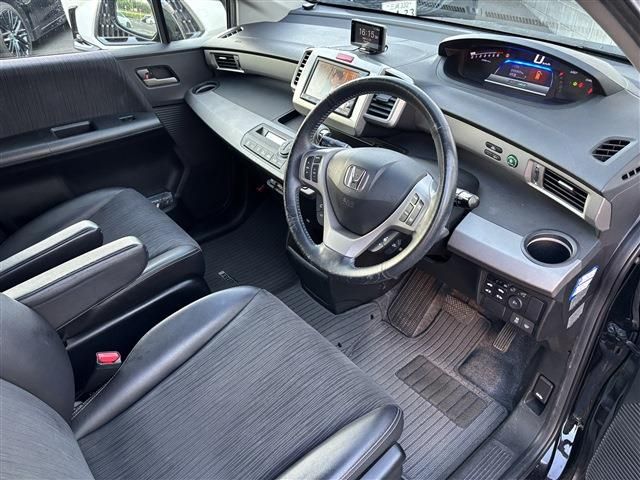 HONDA FREED HYBRID 2013