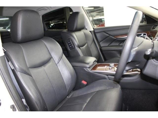 NISSAN FUGA HYBRID 2016