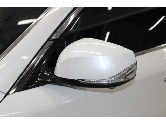 NISSAN FUGA HYBRID 2016