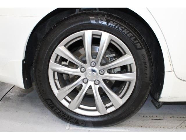 NISSAN FUGA HYBRID 2016