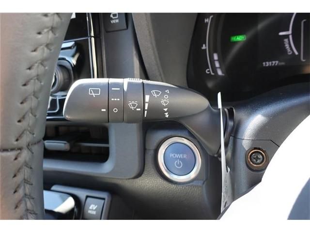 TOYOTA SIENTA HYBRID 2023