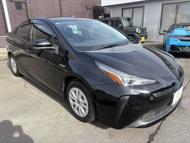 TOYOTA PRIUS 2019