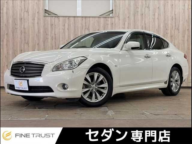NISSAN FUGA 2010