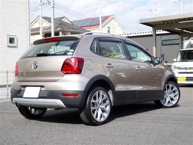VOLKSWAGEN VOLKSWAGEN CROSS POLO 2017