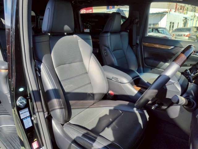 TOYOTA ALPHARD 4WD 2015