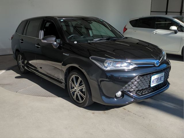 TOYOTA COROLLA FIELDER HYBRID 2015