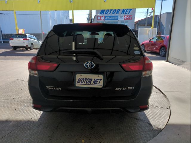 TOYOTA COROLLA FIELDER HYBRID 2015