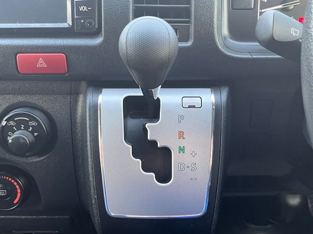 TOYOTA HIACE van 1.25t 2WD 2020