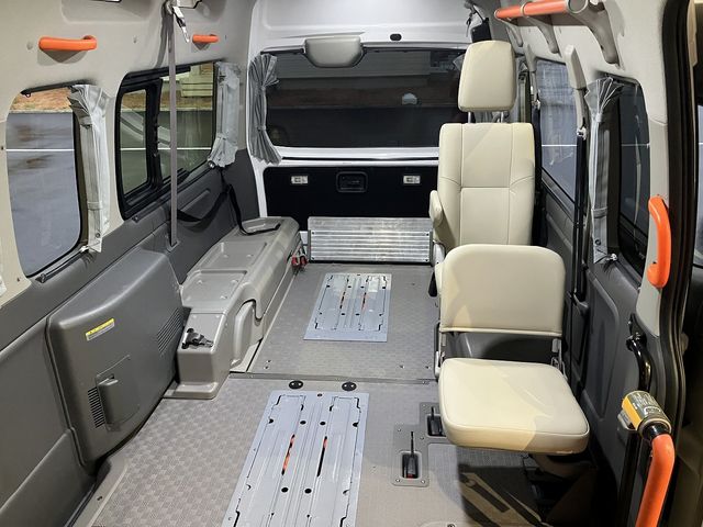 NISSAN NV350 CARAVAN 4WD 2020