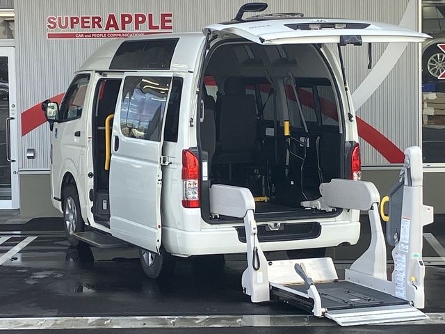 TOYOTA HIACE van 4WD 2020