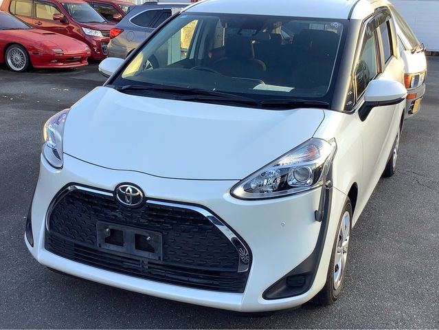 TOYOTA SIENTA 2018