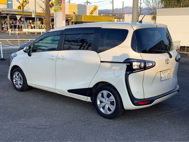TOYOTA SIENTA 2018