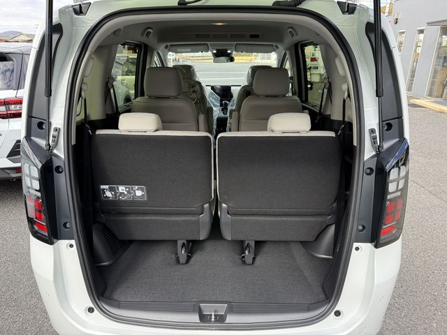 HONDA FREED e:HEV 2025