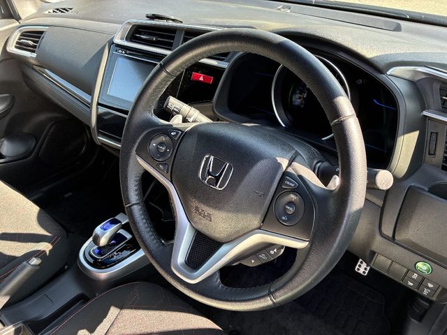 HONDA FIT HYBRID 2015