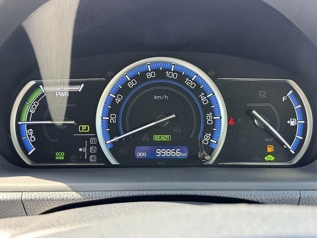 TOYOTA VOXY HYBRID 2014