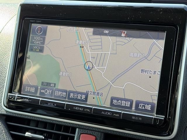 TOYOTA VOXY HYBRID 2014