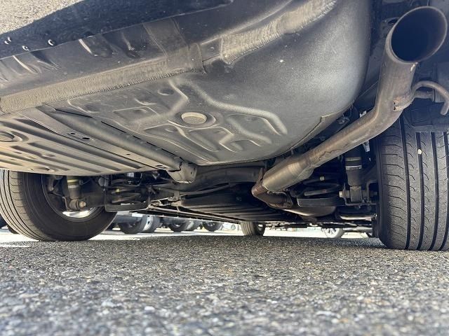 TOYOTA VOXY HYBRID 2014