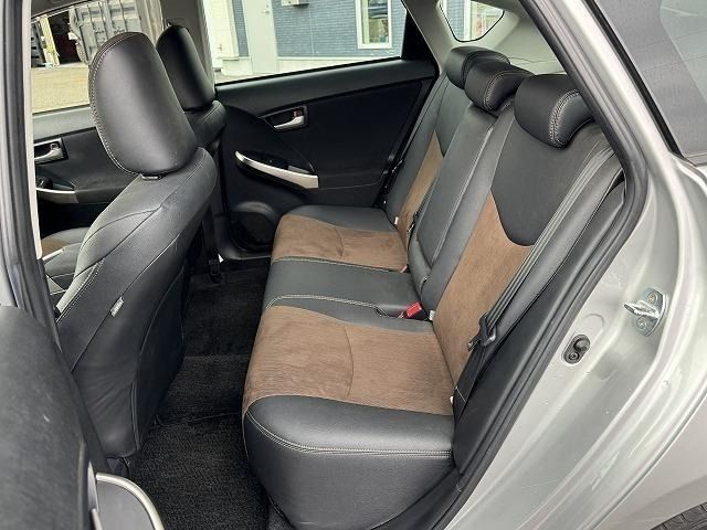 TOYOTA PRIUS PHV 2013