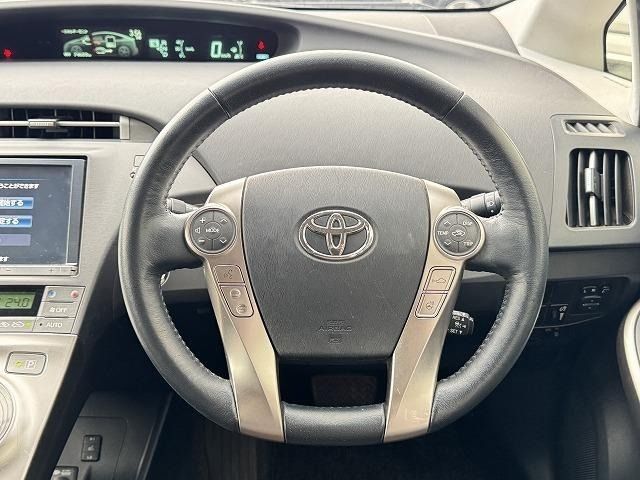 TOYOTA PRIUS PHV 2013