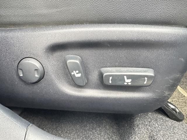 TOYOTA PRIUS PHV 2013