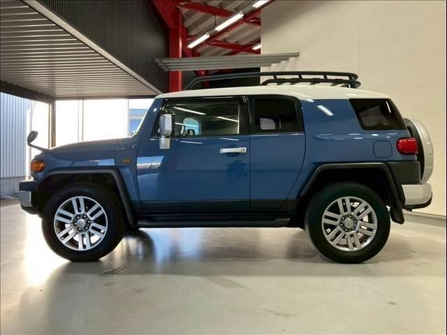 TOYOTA FJ CRUISER 4WD 2013