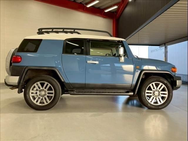 TOYOTA FJ CRUISER 4WD 2013