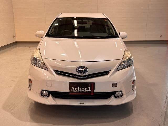 TOYOTA PRIUS Alpha 2013
