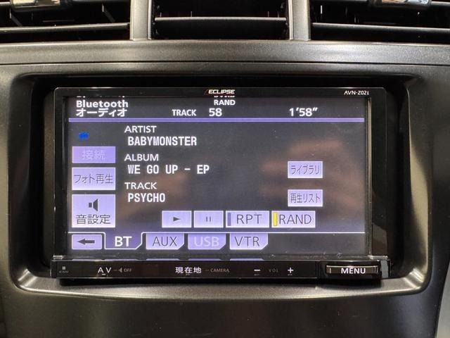 TOYOTA PRIUS Alpha 2013