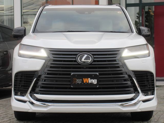 TOYOTA LEXUS LX600 2024