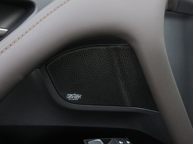 TOYOTA LEXUS LX600 2024