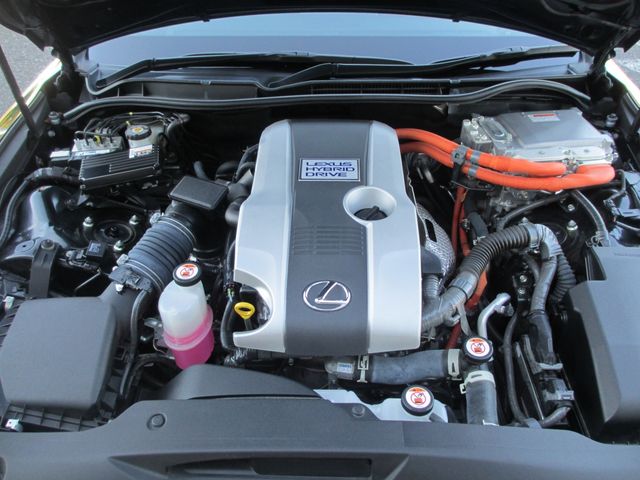 TOYOTA LEXUS IS300h 2023