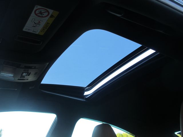 TOYOTA LEXUS IS300h 2023