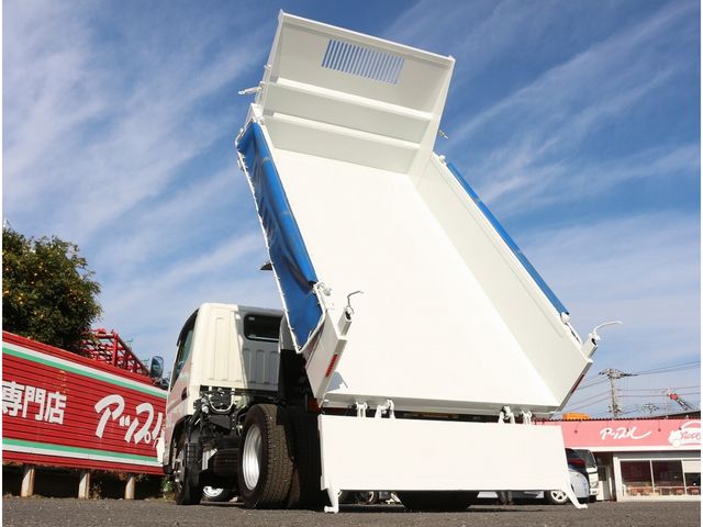 MITSUBISHI CANTER 2019