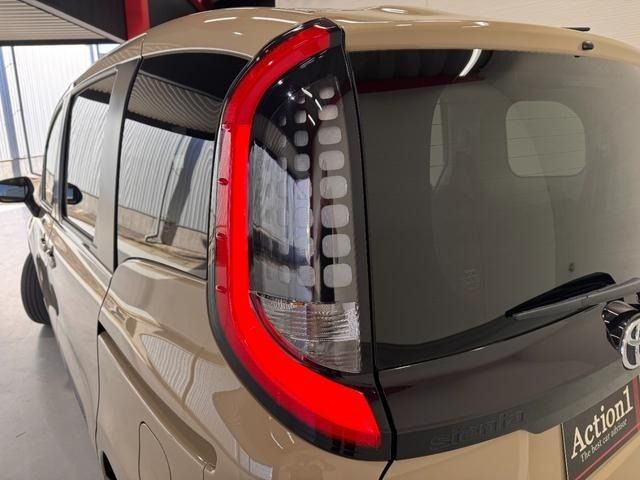 TOYOTA SIENTA HYBRID 2022