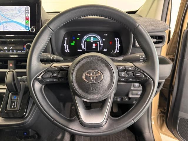 TOYOTA SIENTA HYBRID 2022