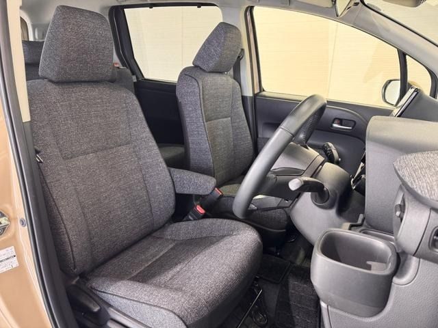 TOYOTA SIENTA HYBRID 2022