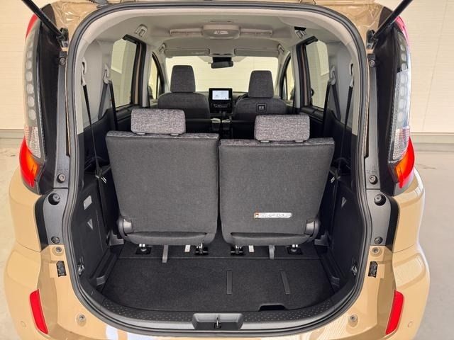 TOYOTA SIENTA HYBRID 2022