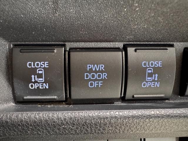 TOYOTA SIENTA HYBRID 2022