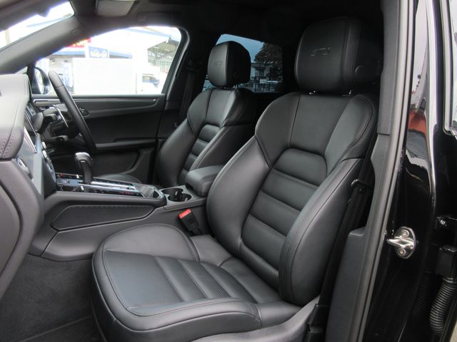 PORSCHE PORSCHE Macan 2024