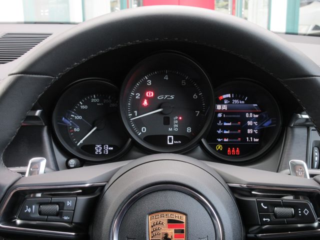 PORSCHE PORSCHE Macan 2024