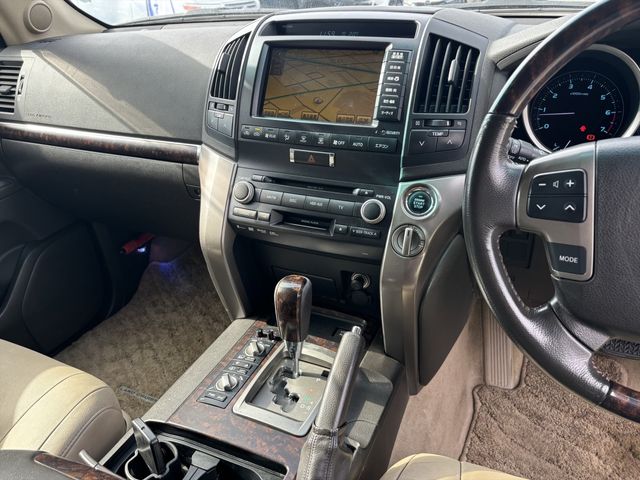 TOYOTA LANDCRUISER wagon 2010