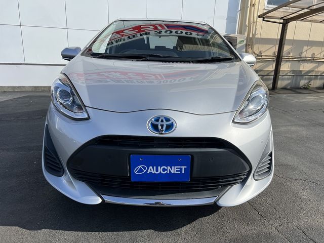 TOYOTA AQUA 2019